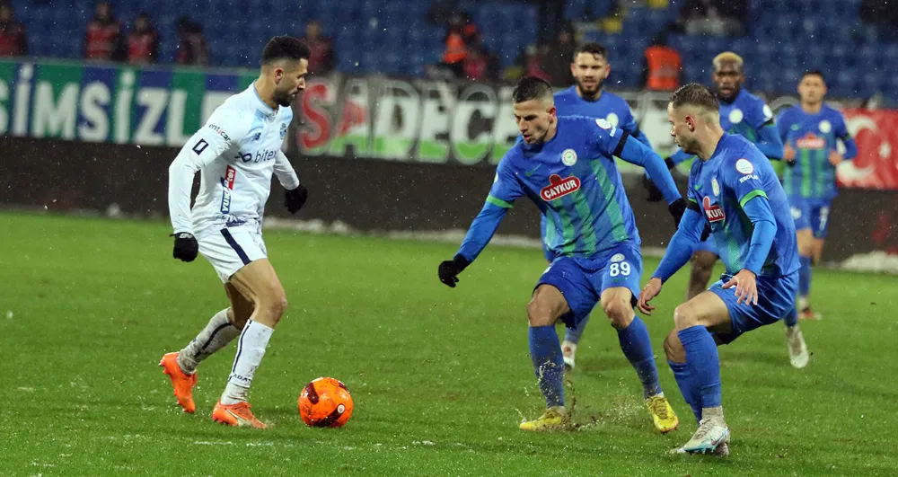 Çaykur Rizespor tek Golle Adana Demirsporu Geçti.