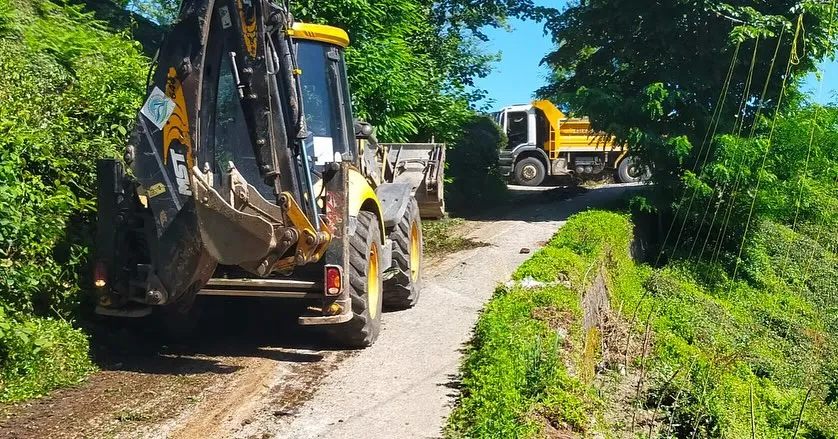 Kuruköy Mahallesinde Kanal ve Yol Temizleme Çalışmaları Yapıldı