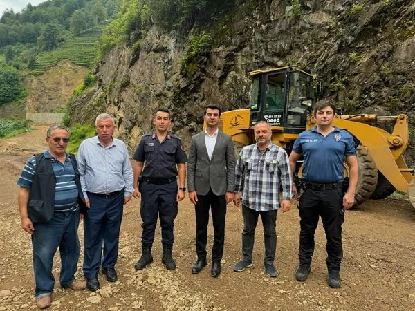 Esendere Köyü’nde KÖYDES Projesi kapsamında gerçekleştirilecek yol yapım çalışmalarını yerinde inceledi