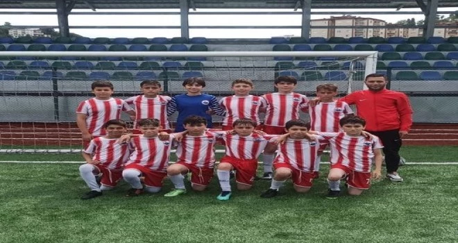 Rizede Düzenlenen U 12 Ligi Maçları Sonun da Rize 4.Olan Kalkanderespor