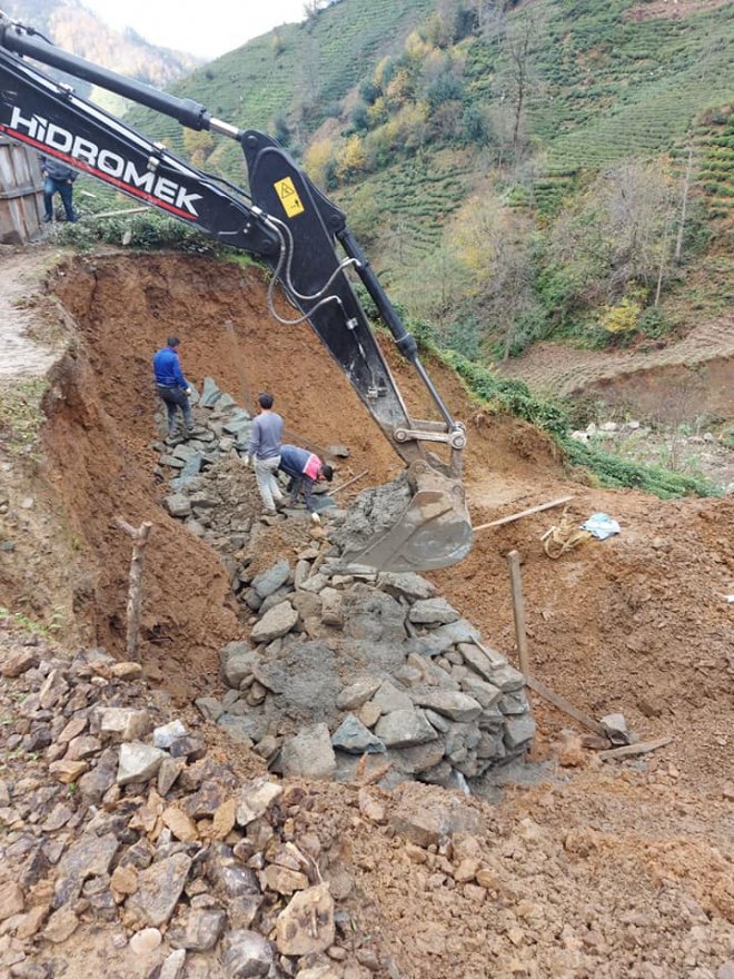 AFETTE YARALLAR SARILIYOR