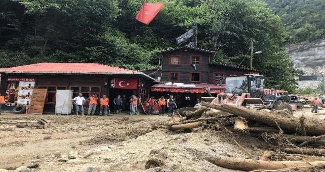 Rize Erzurum yolunda heyalan meydana geldi