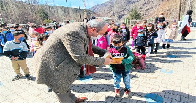 İSTİKLAL MARŞININ KABULÜ’NÜN 100. YILI YUSUFELİN’DE TÖRENLE KUTLANDI