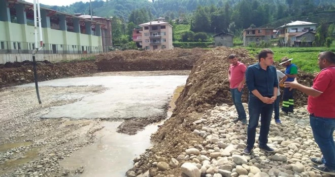 Kalkandere Kaymakamı Lise İnşaatında İncelemelerde Bulundu