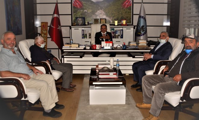 Zorla yol yapıyoruz!