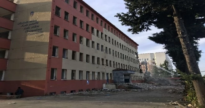 Yıkımı başladı, Prefabrik iş yerleri kurulacak