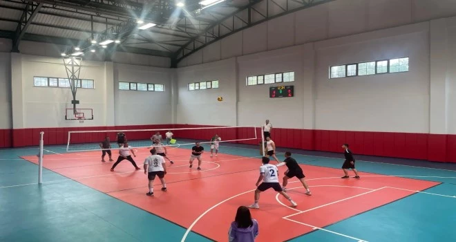 İlçemizde düzenlenen “Kaymakamlık 100. Voleybol Turnuvası