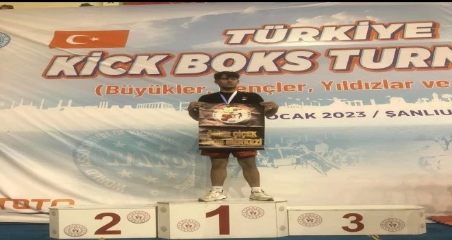 Emirhan Reisoğlu Türkiye Kingkboks şampiyona oldu