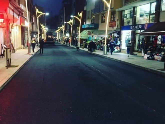 Asfalt çalışmaları devam ediyor