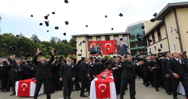 Kalkandere Polis Meslek Eğitim Merkezinde Mezuniyet Töreni Yapıldı