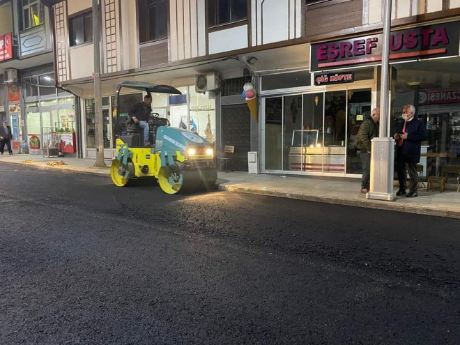 Asfalt çalışmaları devam ediyor