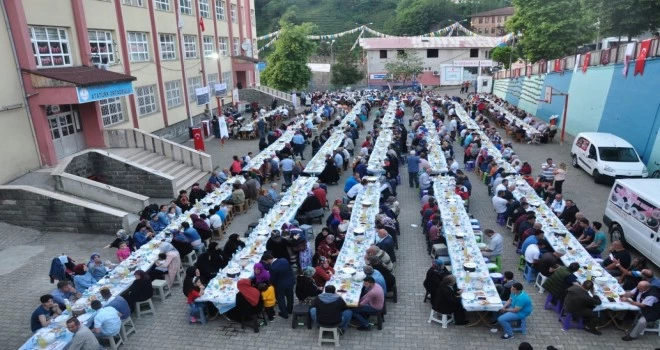 Geleneksel Halk İftarımıza Tüm halkımız davetlidir