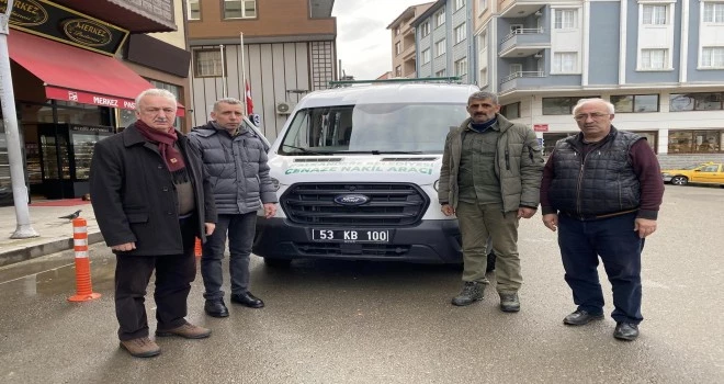 Kalkandere Belediyesi Deprem zedelerin yanında