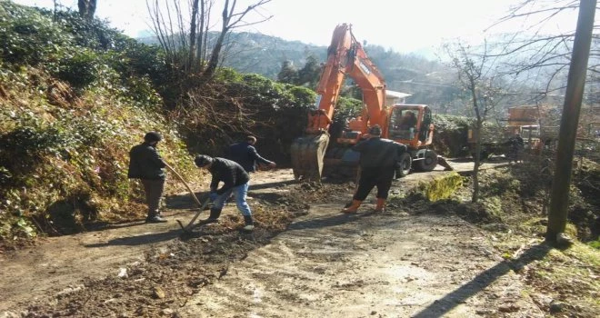 Kalkandere Adalar Mahallesi Yol Çalışmaları