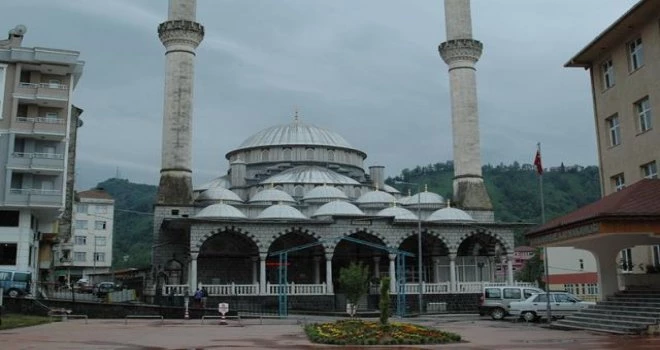 Kalkandere Aşağı Camii 