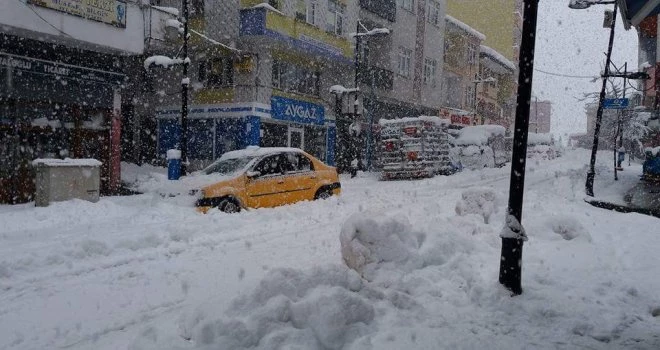 Kalkandere Kar Yağışı Sürüyor